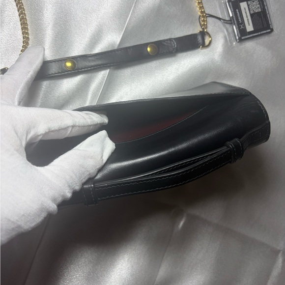 Gucci Black Leather Shoulder Bag - Picture 11 of 14
